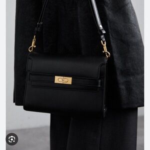 Tory Burch
Lee Radziwill Leather Shoulder Bag